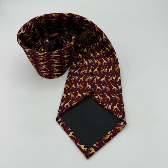 Museum Artifacts Men 100% Silk Running Giraffes Tie Vintage 3.5”rust 62” length - Picture 3 of 4